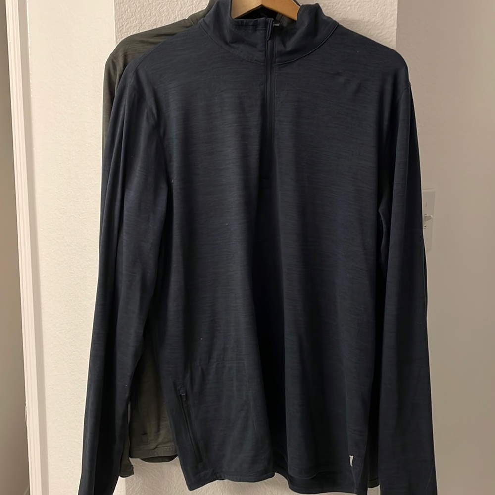 Vuori Blue & Green Quarter-Zip Sweatshirt